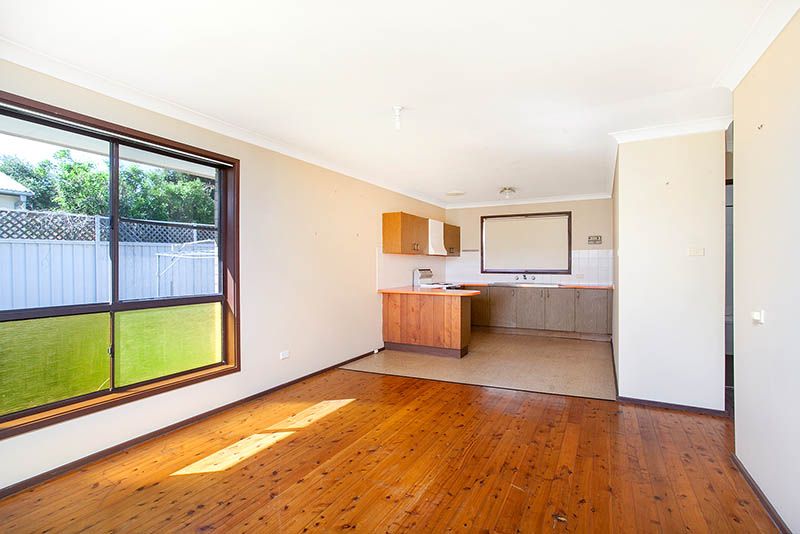 12 Headland Parade, Barrack Point, NSW 2528