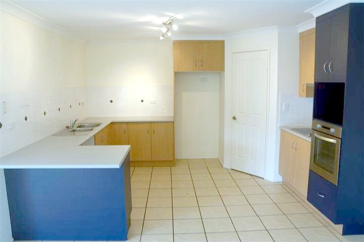 2B Ceri Court, New Auckland, QLD 4680