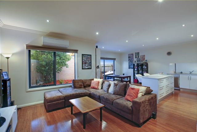 4/5 Acheron Avenue, RESERVOIR, VIC 3073