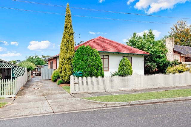 62 Lane Crescent, RESERVOIR VIC 3073