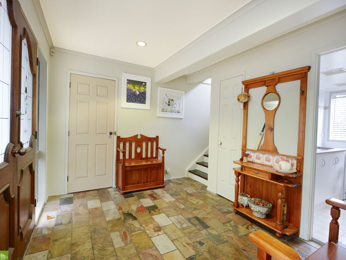 11 White Gum Avenue, Albion Park Rail, NSW 2527