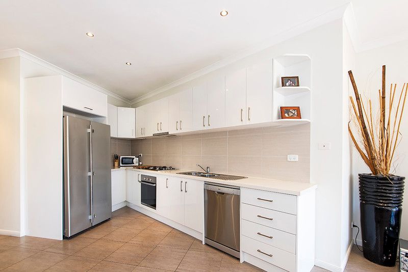 2/2 Corbin Place, Mill Park, VIC 3082