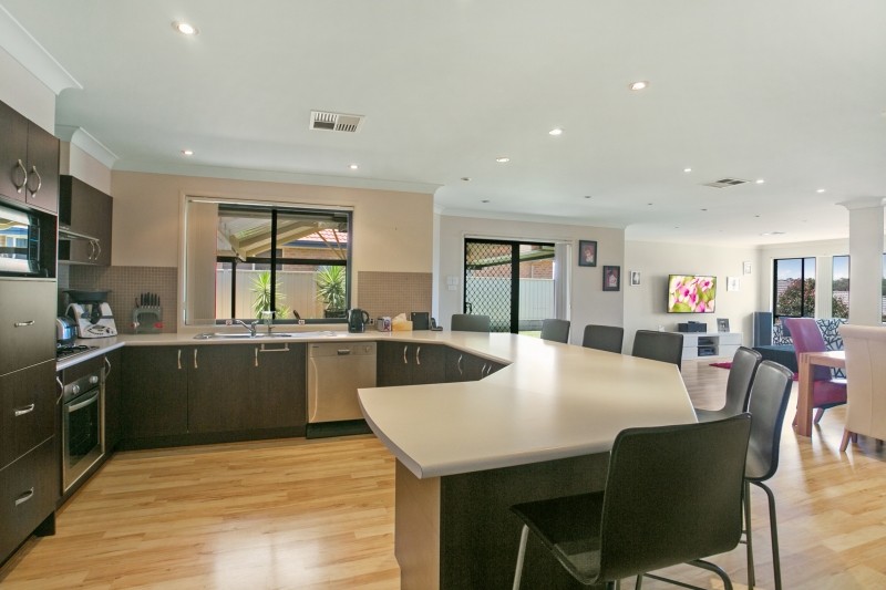 5 Peregrine Close, Aberglasslyn, NSW 2320