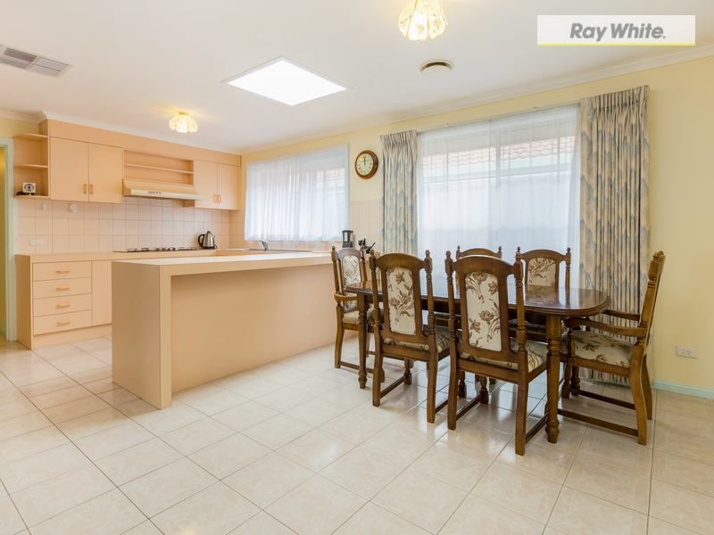 123 Fifth Avenue, Rosebud, VIC 3939