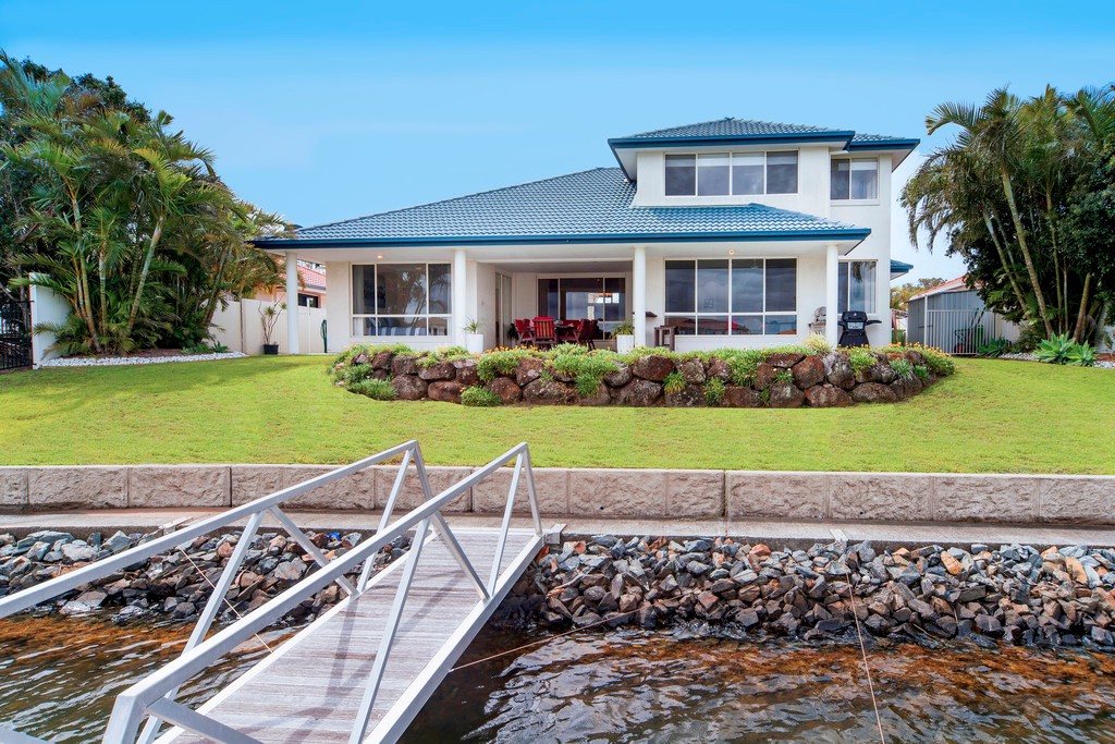 26 Champagne Boulevard, Helensvale, QLD 4212