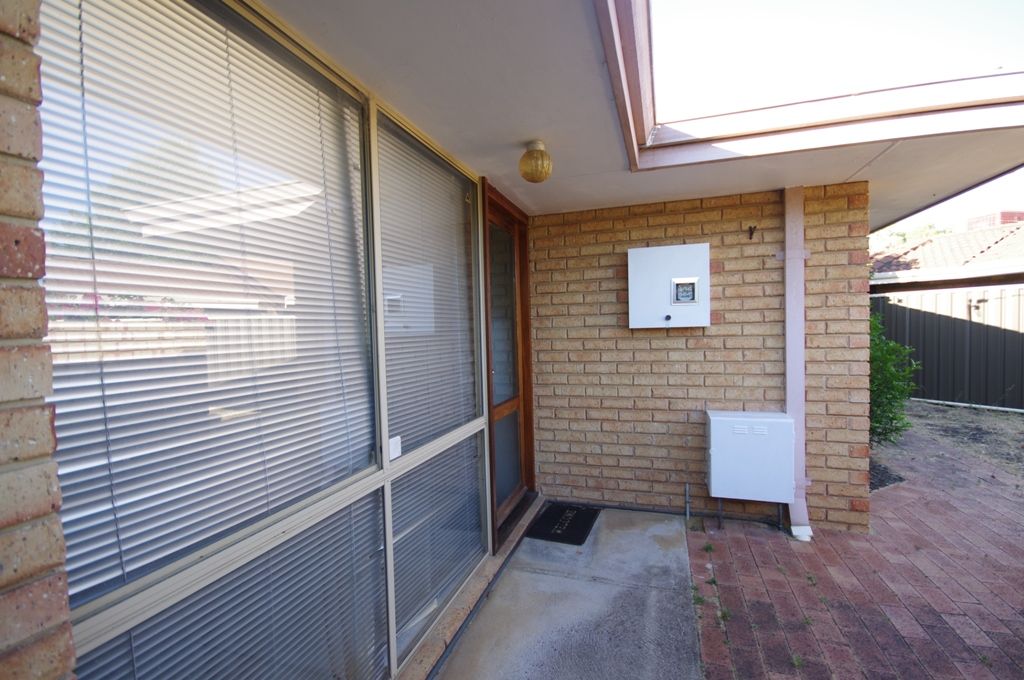 26b Pinewood Green, Mirrabooka, WA 6061