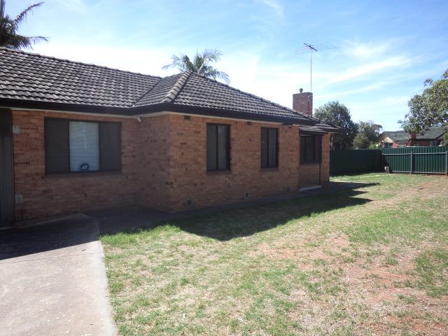 15 Barton Road, Elizabeth Downs, SA 5113