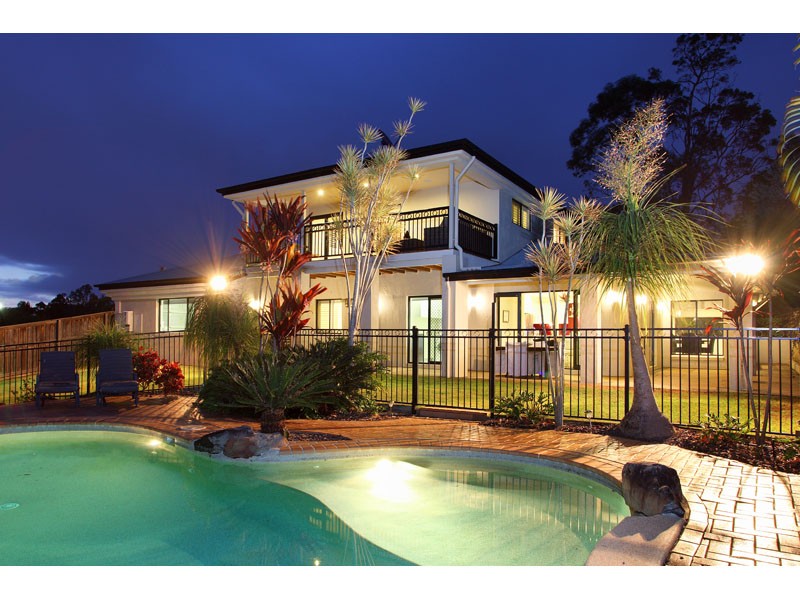 16 Bookleaf Place, BRIDGEMAN DOWNS, QLD 4035