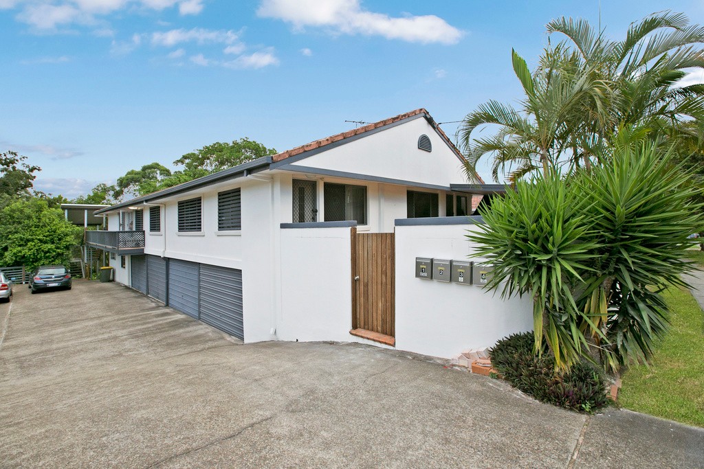 2/6 Roseglen Street, Greenslopes, QLD 4120
