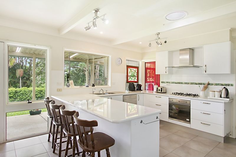 18 Mitchell Street, Uki NSW 2484