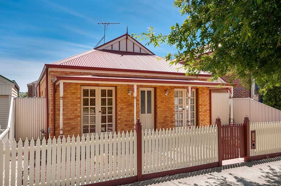 37 Woodlea Crescent, Craigieburn, VIC 3064
