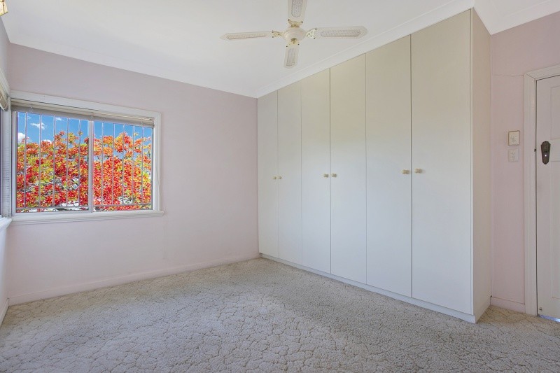 11 Walker Street, Corinda, QLD 4075