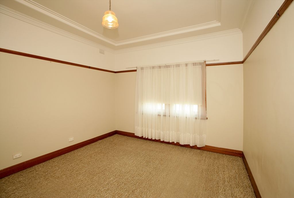 30 Dalton Street, Turvey Park, NSW 2650