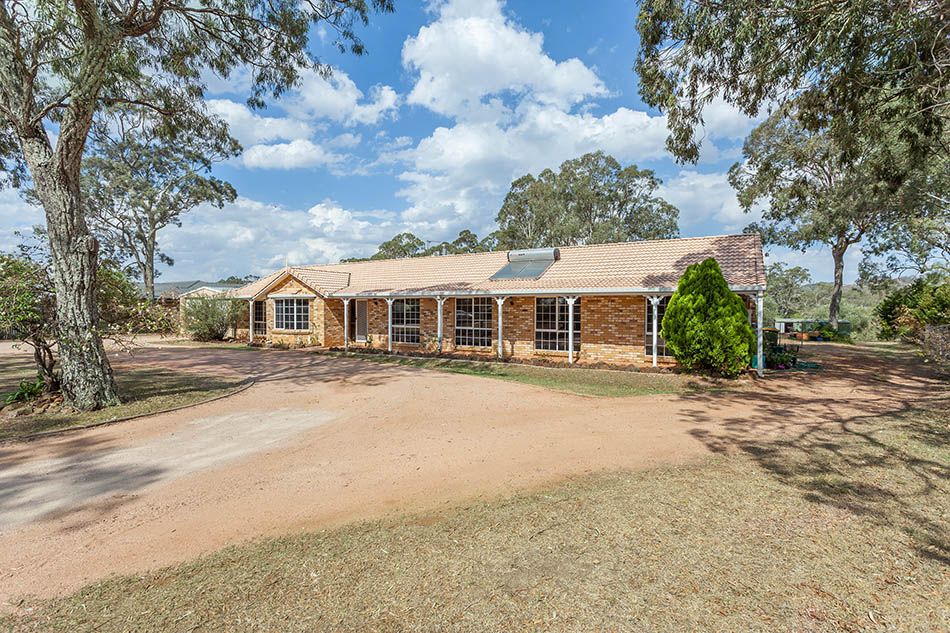 11 Calim Street, Cotswold Hills, QLD 4350