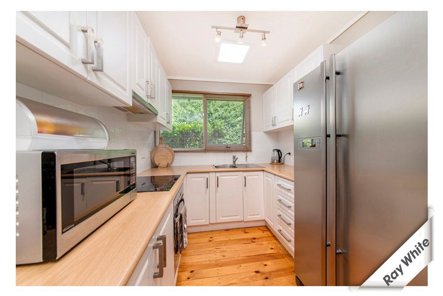 6 Dangar Place, Charnwood, ACT 2615