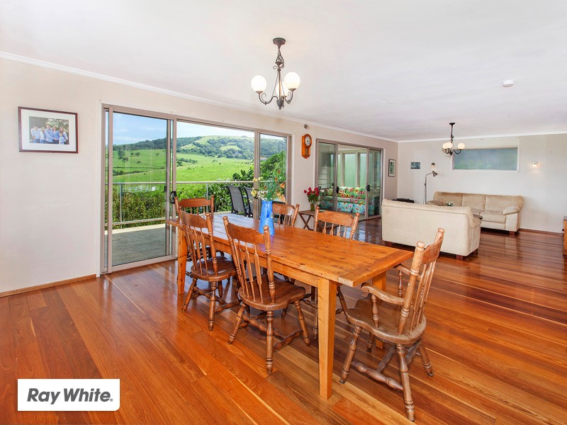 28 Anembo Cresent, Kiama Heights, NSW 2533