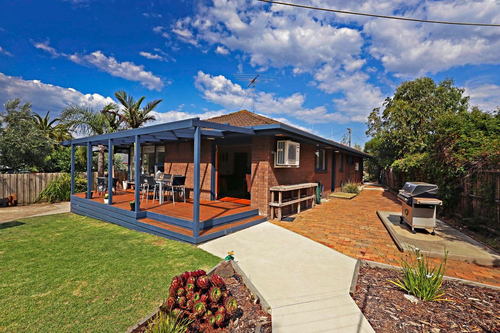 2 Cheryl Crescent, Belmont, VIC 3216