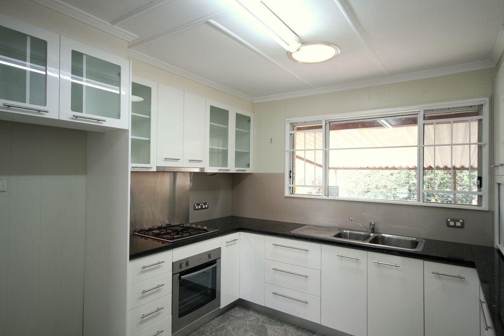 18 Bineen Street, Carina, QLD 4152