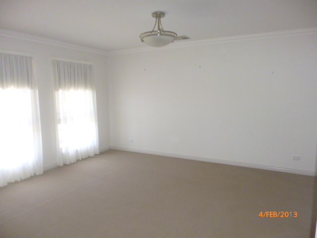 5b Stasinowsky Court, Loxton, SA 5333
