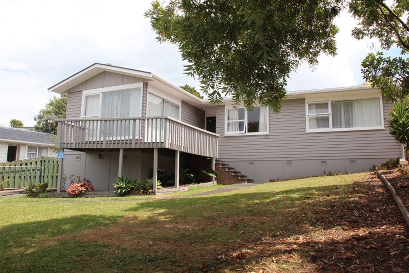 11 Rosalind Road, Glenfield, North Shore City Real Estate Ray White