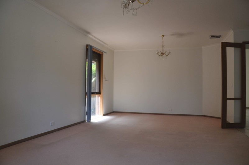 3 Somers Close, Mill Park, VIC 3082