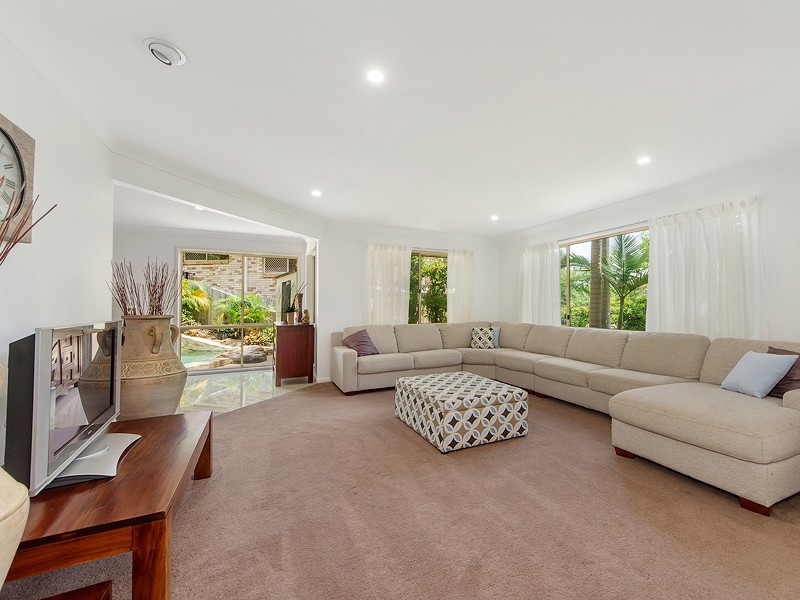 12 Pinehurst Place, Robina, QLD 4226