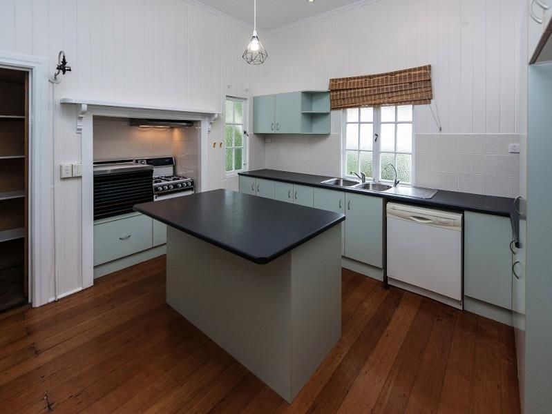 20 Mackay Terrace, Bardon, QLD 4065