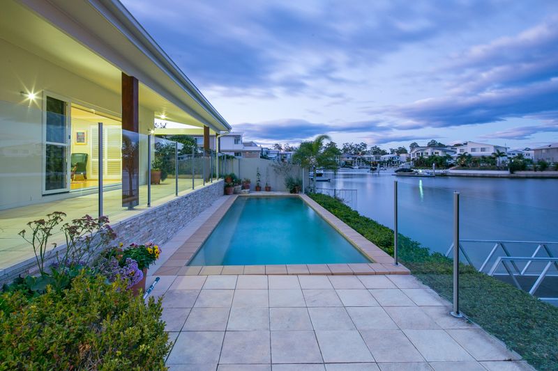 61 Compass Drive, BIGGERA WATERS QLD 4216