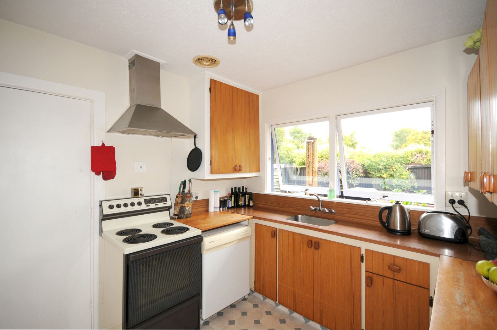253 Avonhead Road, Avonhead, Christchurch City