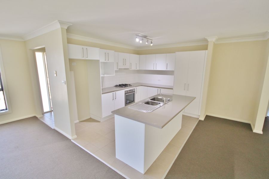 7 Hambrook Place, Young, NSW 2594