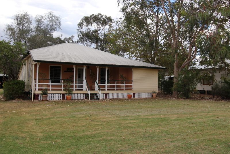 19 Hilda Street, CHARLEVILLE QLD 4470