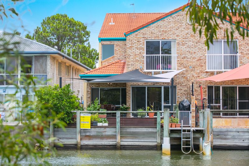 2/7 Perry Place, Biggera Waters, QLD 4216