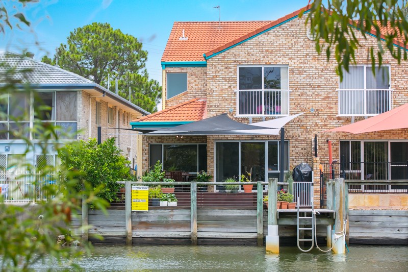 2/7 Perry Place, Biggera Waters, QLD 4216