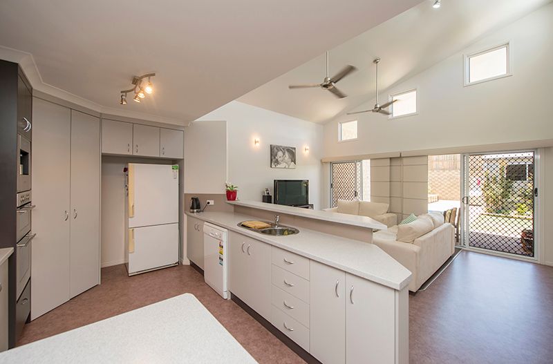 2 Phoenix Place, TELINA, QLD 4680