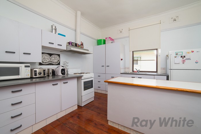 5 Vera Street, Waratah West, NSW 2298