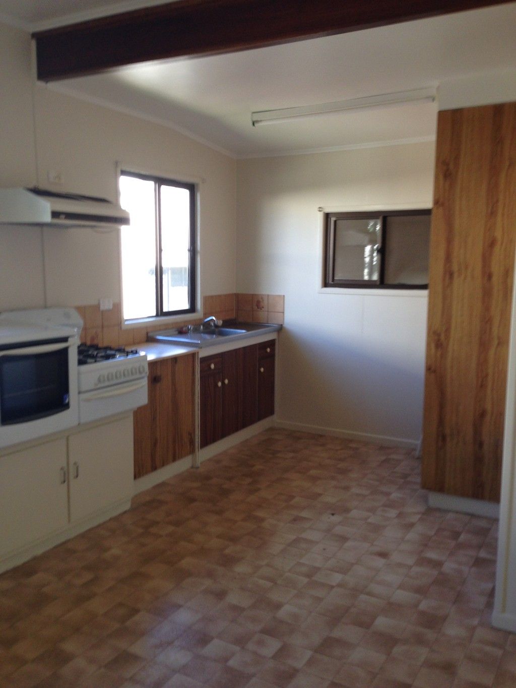 8 Goode Street, NEWTOWN, QLD 4350