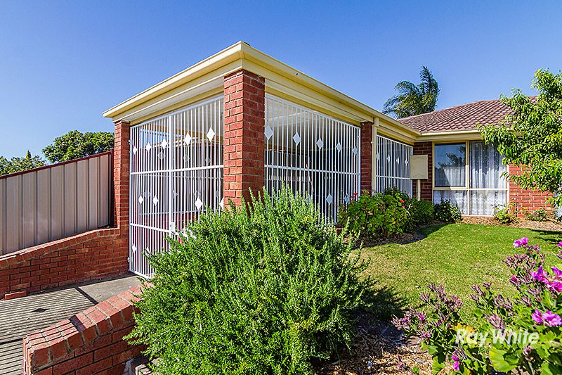 24 Courtenay Avenue, Cranbourne North, VIC 3977