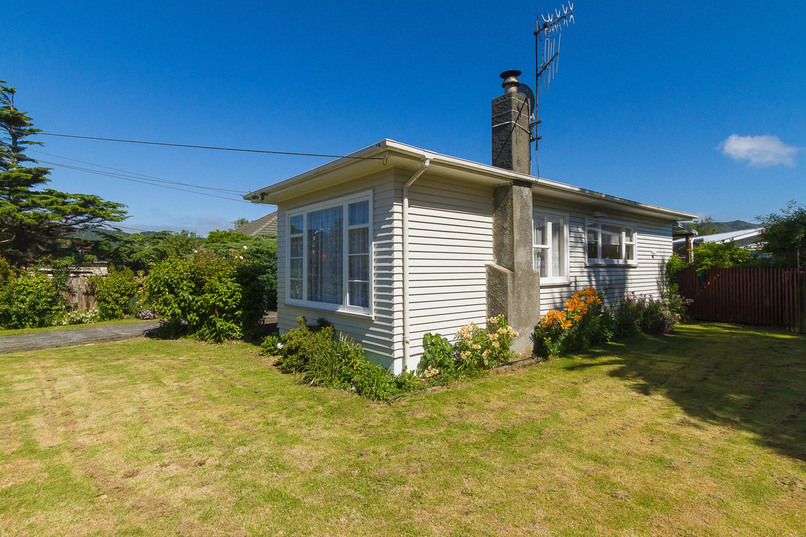 13 Nelson Crescent, Wainuiomata, Lower Hutt City