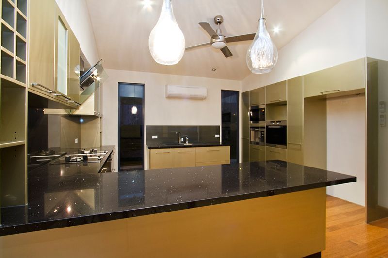 18 Savannah Street, Palm Cove, QLD 4879