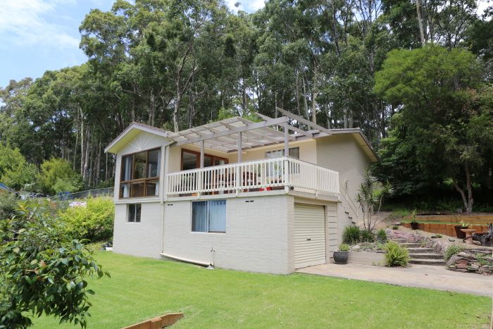9 Riverview Road, North Narooma NSW 2546