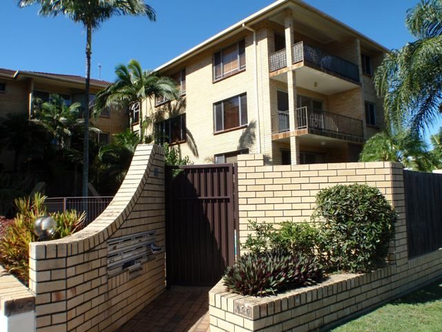 18 Ikkina Road, BURLEIGH HEADS QLD 4220