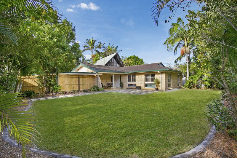 32 Harefield Street, Indooroopilly QLD 4068