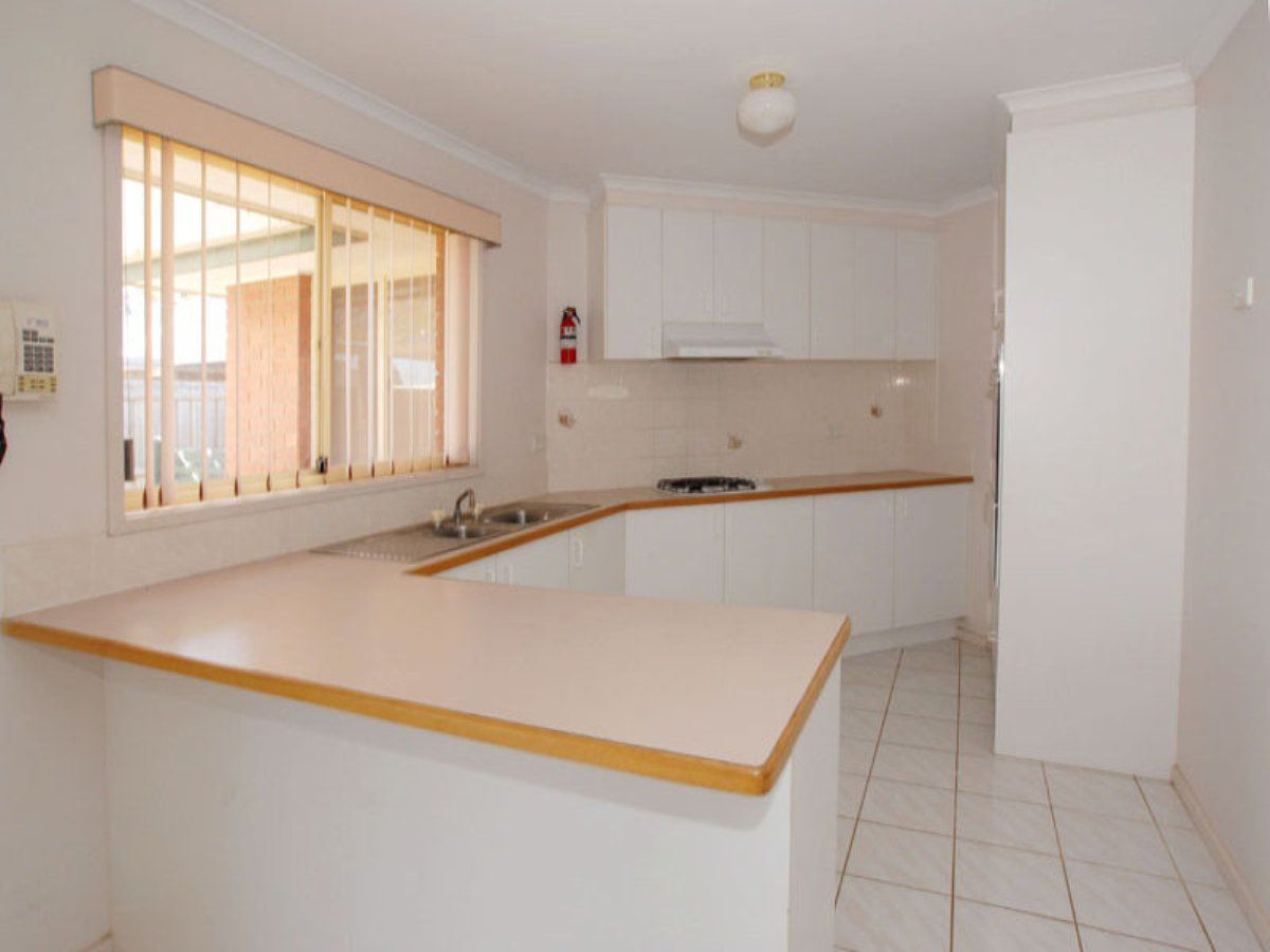 108 McClelland Avenue, Lara, VIC 3212