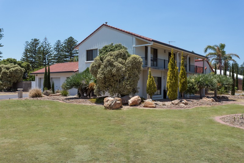 22 Australia Two Avenue, North Haven, SA 5018