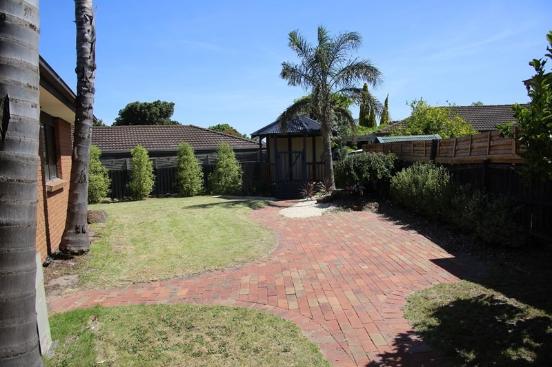3 Courtenay Avenue, Cranbourne North, VIC 3977