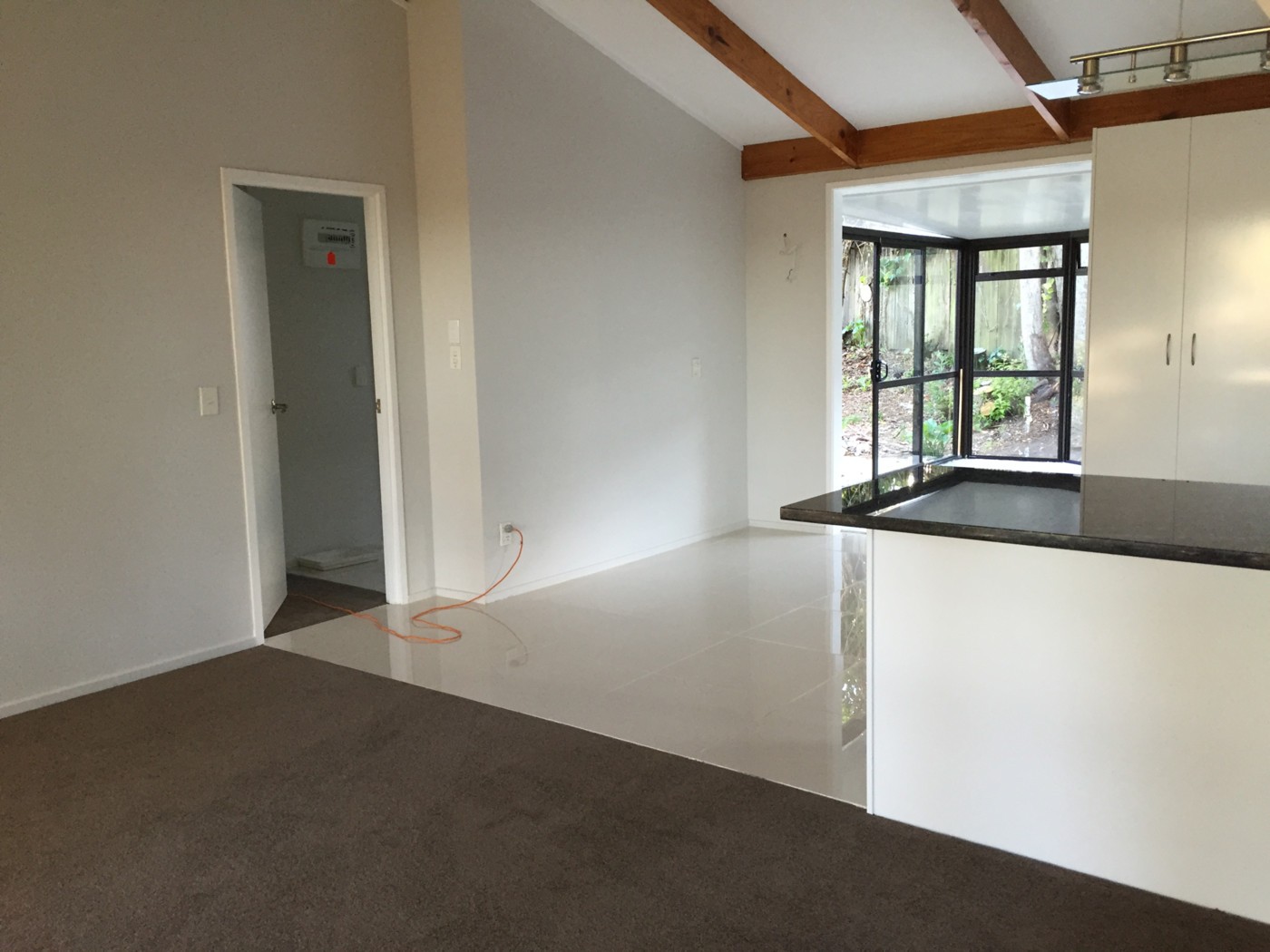 2/14 Bond Crescent, Forrest Hill, North Shore City