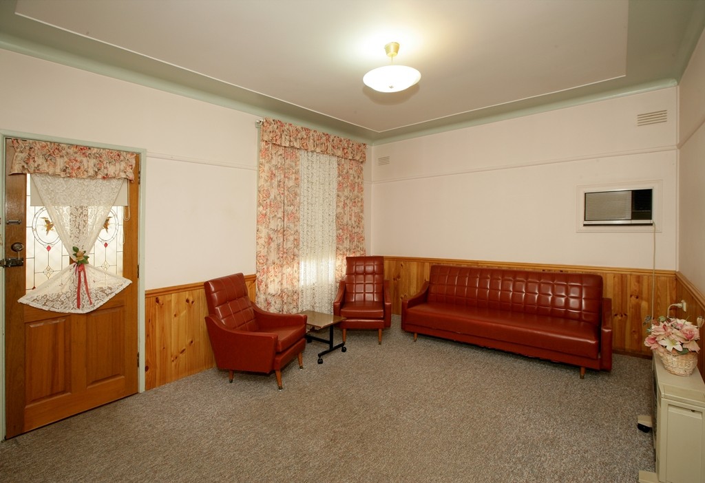 16 McDonough Avenue, Mount Austin, NSW 2650