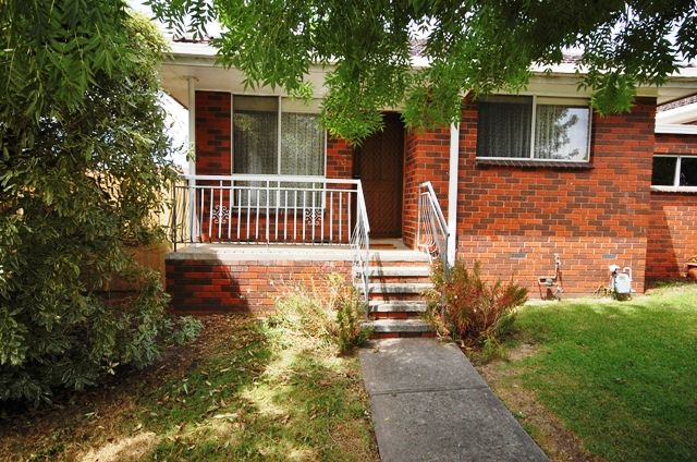 18 Gladstone Street, Lilydale VIC 3140