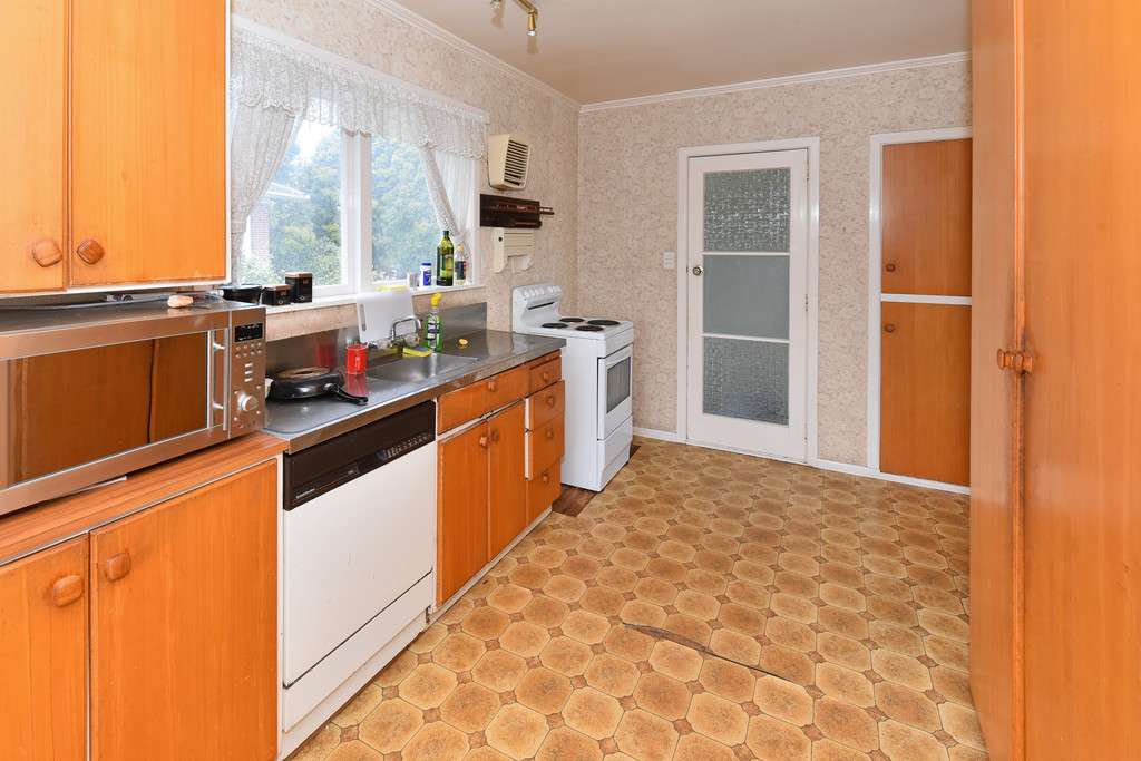 11 Patricia Place photo 1