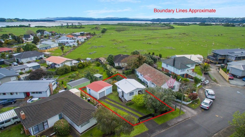 2 Waiana Avenue, Mangere Bridge, Manukau City